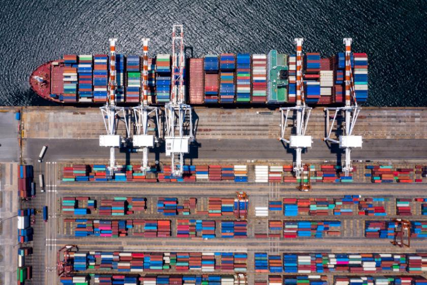 Kubermatic hat in Version 2.27 der Kubernetes-Plattform unter anderem die KubeVirt-Funktionalität verbessert, um virtuelle Maschinen neben Containern effektiver auszuführen. (Quelle: avigatorphotographer - 123RF)