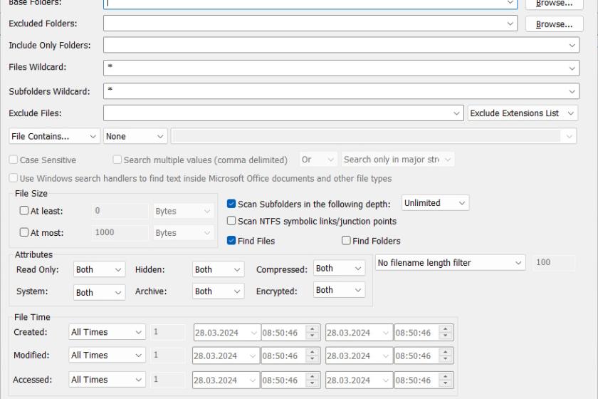 Das Programmfenster von SearchMyFiles ist reicht an Suchoptionen und -parametern.