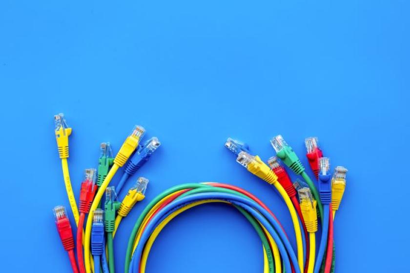 Der Befehl "Netstat" zeigt an, was auf welchen Ports im Netz lauscht Copyright: <a href='https://de.123rf.com/profile_9dreamstudio'>9dreamstudio</a>