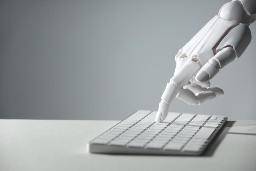 Soll die künstliche Intelligenz in Gestalt von Agenten selbsttätig Aufgaben erledigt, muss dies operativ in der Unternehmens-IT eingebettet sein. (Quelle: liudmilachernetska –  123RF)