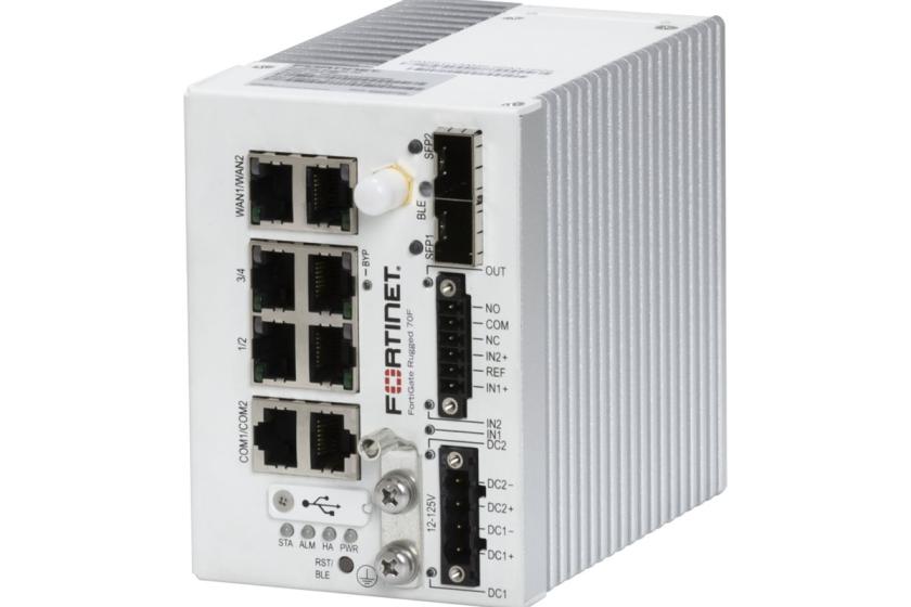 Die Firewall "FortiGate Rugged 70F" eignet sich sehr gut an der Schnittstelle zwischen IT und OT, aber auch als Edge-Firewall vor großen vernetzten Industrieanlagen.