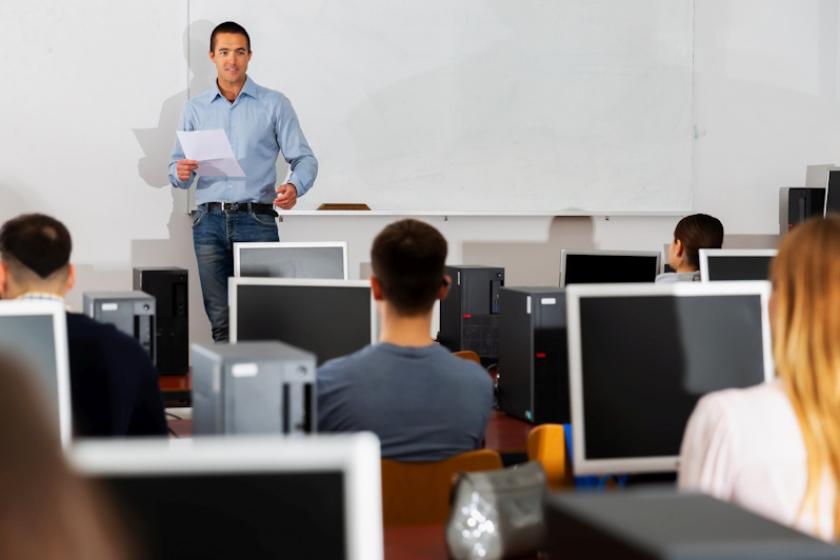 Die PowerShell ist das ultimative Werkzeug zur Verwaltung von IT-Infrastrukturen. Das Online-Intensivseminar zeigt Einsteigern, worauf es besonders ankommt.