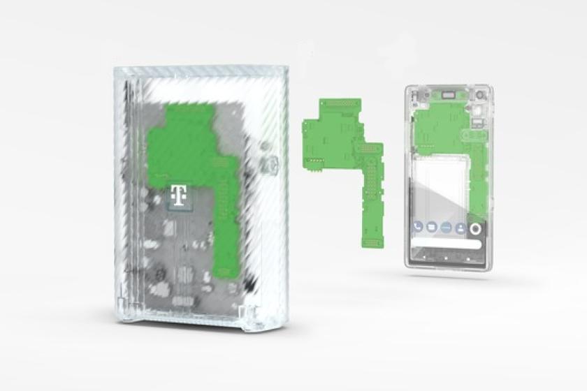 Aus Alt mach Router: Gebrauchte Smartphone-Komponenten wandern in neue Router und verrichten dann dort ihren Dienst. (Quelle: Deutsche Telekom)