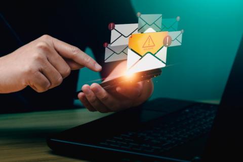 Über eine inzwischen geschlossene Exchange-Schwachstelle lassen sich unter Umständen Konten klauen. (Quelle: boy8888 - 123RF)