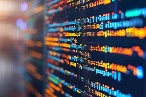 Qualitätssicherung unter Zeitdruck: IT-Teams stehen zunehmend im Spannungsfeld zwischen schnellen Release-Zyklen und fehlerfreier Software – KI-gestützte Testverfahren könnten den Ausweg bieten. (Quelle: videst - 123RF)