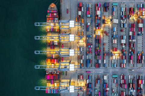 Bei Distributed Storage greifen Unternehmen mithilfe von Containern nach Bedarf auf Cloudressourcen zu.