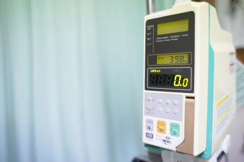 Mit der Einführung moderner Technologien müssen Kliniken aber auch das Thema Security mitdenken, weil das Risiko von Cyberangriffen zunehmend steigt. (Quelle: mizkit – 123RF)