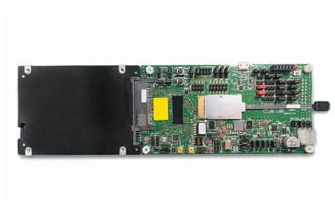 KIOXIA, AIO Core und Kyocera entwickeln optische Breitband-SSD. (Quelle: KIOXIA)
