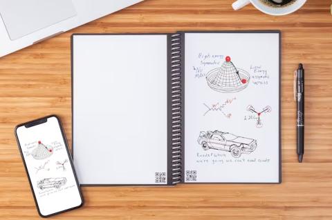 Schreiben, digitalisieren, abwischen - das Rocketbook fungiert als wiederverwendbares Notizbuch.