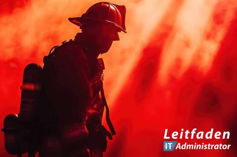 Feuerwehrman im Einsatz, Scherenschnittprofil.