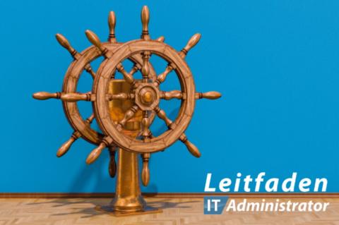 Maritimes Holzsteuerrad als Symbol für die strategische Bedeutung effektiven Systemmanagements und automatisierter Softwareverteilung.