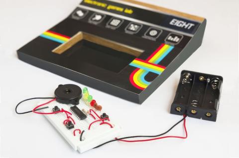 Hinter jedem Türchen des "Electric Games Calendar" verbirgt sich eine elektronische Komponente.