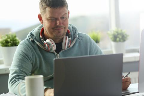 Im Online-Intensivseminar erfahren Sie, wie sich auch Linux-Clients komfortabel und sicher verwalten lassen.