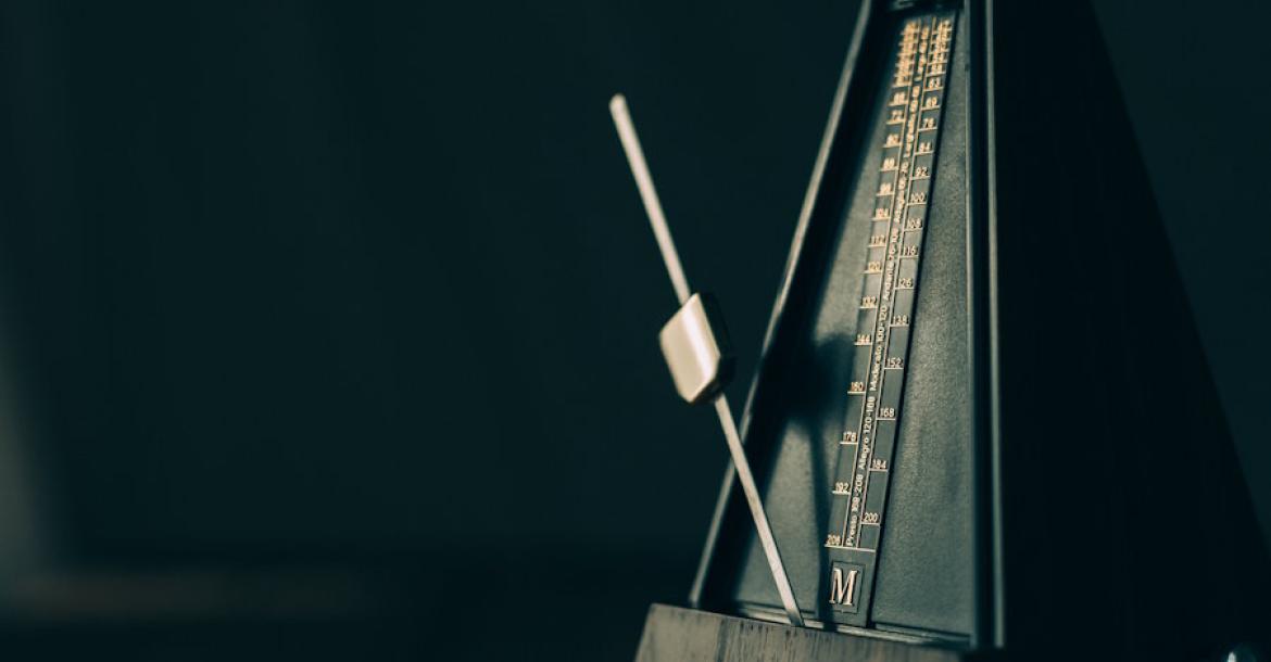 Metronom als Symbol für den Workshop zur Migration auf Exchange SE, der zeigt, wie Administratoren beim Umstieg im richtigen Takt bleiben. (Quelle: kkolosov – 123RF)