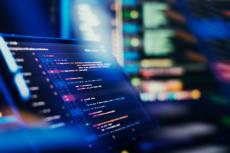 Terminalansicht auf einem Linux-Server zur Analyse und Protokollierung abgeschlossener Prozesse. (Quelle: maximusnd – 123RF)